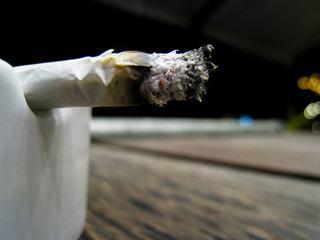 burn cigarettes on ashtray.