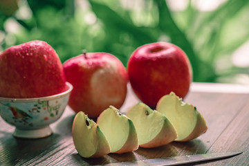 tasty red apples