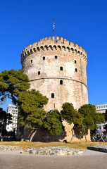 Fototapeta na wymiar White Tower of Thessaloniki, Greece. City landmark
