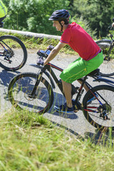 Obraz premium Radtour mit dem E-Bike