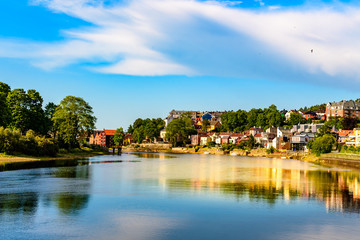Obraz premium Ville de Trondheim sous le soleil