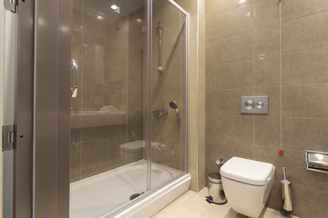 luxury hotel bathroom