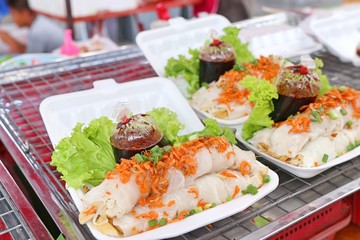 noodle roll at street food