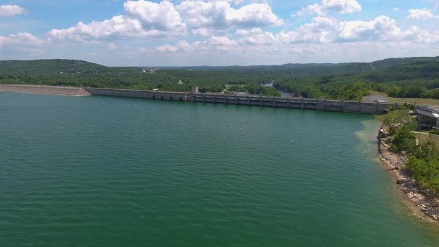 This Batch is all 4k Arial footage of Table Rock Lake & Dam in Branson, MO. This footage features beautiful skies, amazing water, tons of watercraft, an amazing dam and quite a few cool pans and turns