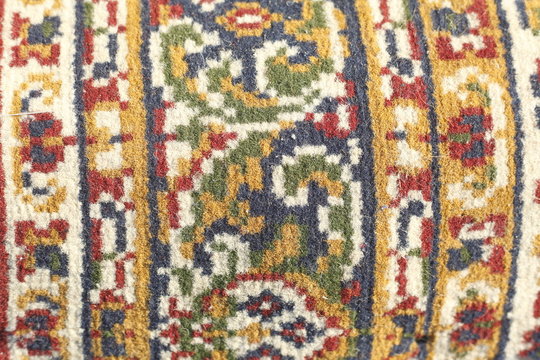 Bunter Alter Teppich,