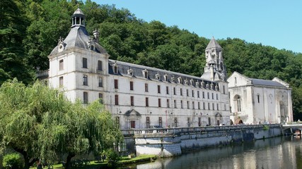 Fototapeta na wymiar Saint-Pierre Abbey on the banks of the river Dronne in Brantôme, Dordogne, France 