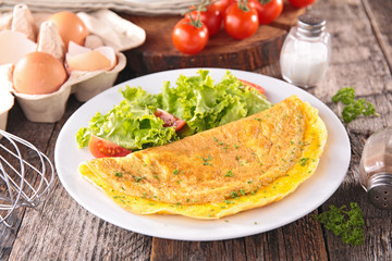 omelet and salad