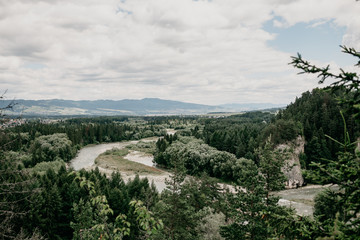 Obraz premium Mountains landscape view with the river