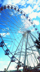 FERRIS WHEEL