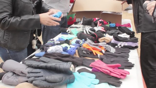 Giving gloves to the homeless