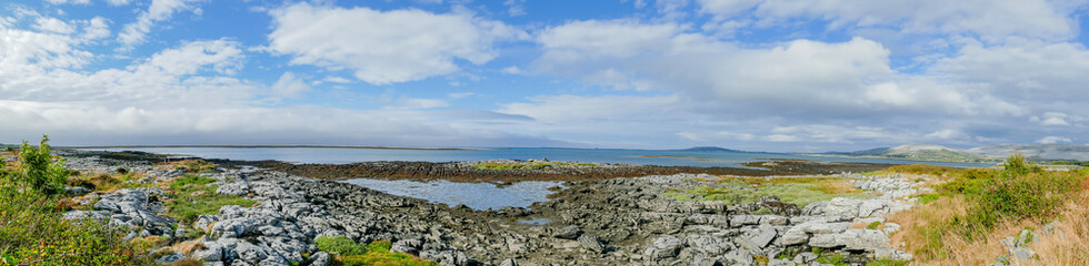 Fototapeta na wymiar Panorama Galway Bay