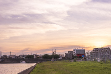 Fototapeta na wymiar 多摩川河口の夕暮れ