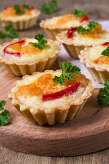 Tartlets with vegetables