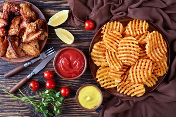 sticky chicken wings, Criss Cross Fries