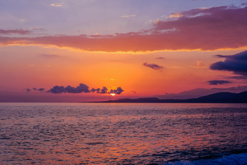 Obraz na płótnie Canvas Beautiful sunset above Black sea