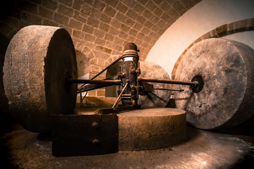 Meule de pierre pour huile d'olive