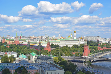 Fototapeta na wymiar General view of the Moscow Kremlin. The photo was taken from the observation platform of the Cathedral of Christ the Savior. Russia, Moscow, August 2018.