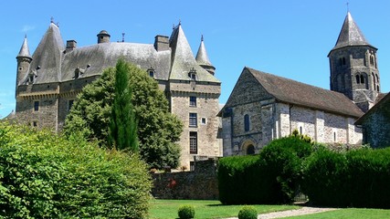 Fototapeta na wymiar Church and castle of Jumilhac, Dordogne, France 