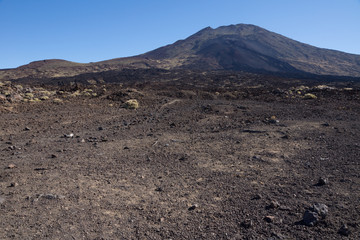 Lava-Wüste am Fuße des Pico Viejo auf Teneriffa