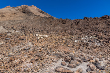 Steinwüsten am Fuße des Teide-Vulkans