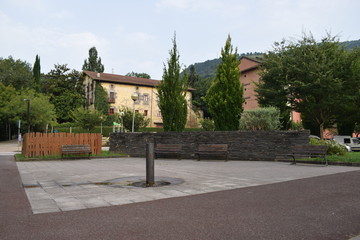 Obraz premium Edificios tradicionales de un pueblo del norte.