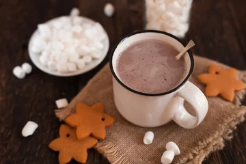 Fototapete Schokolade Tasse heiße Schokolade oder Kakao mit Weihnachtsplätzchen und Marsmellow