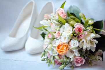 wedding bride shoes bouquet rings white