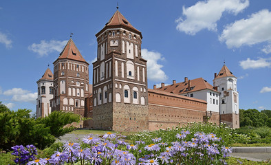 The Mir castle complex is a unique monument of the national culture of Belarus. 