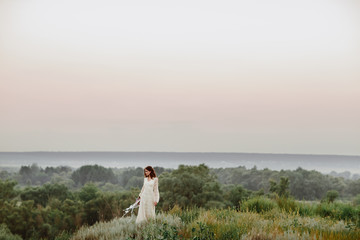 Obraz premium Bride on the hill