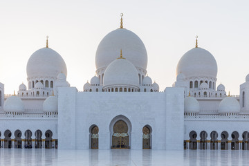 Fototapeta na wymiar Sheikh Zayed Grand Mosque, Abu Dhabi