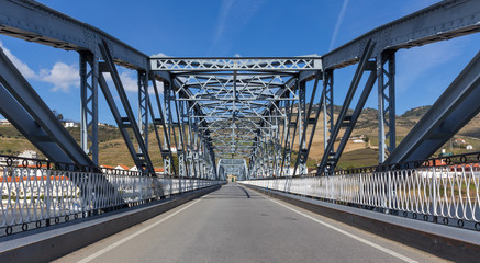 Naklejka premium Iron Bridge in Pinhao, Duoro Valley, Portugal