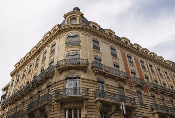 Fototapeta na wymiar Immeuble ancien à Toulouse, Haute-Garonne 
