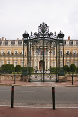 Fototapeta premium Grille du palais Niel à Toulouse, Haute Garonne