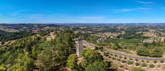 Fototapeta na wymiar Yssandon - Vue aérienne de la tour (Corrèze, France)