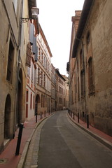 Fototapeta na wymiar Ruelle à Toulouse, Haute Garonne