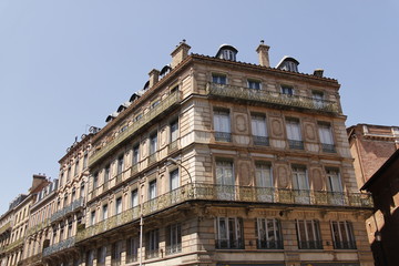 Fototapeta na wymiar Immeuble ancien à Toulouse, Haute Garonne