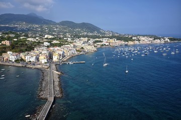 Fototapeta na wymiar panoramic from the top of the island of Ischia in Italy