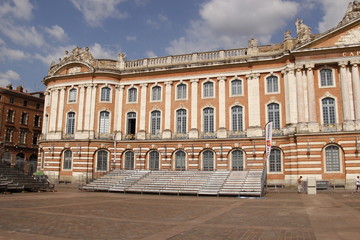 Fototapeta na wymiar Capitole, hôtel de ville à Toulouse, Haute Garonne