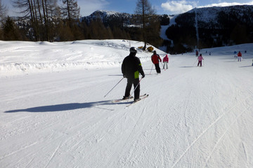 Skifahrer im Skigebiet Zauchensee
