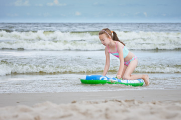 Dziewczynka na plaży © Mariusz Stoszewski