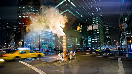 Tableaux ronds sur plexiglas TAXI de new york nigth streets in New York city 