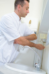 proper way to dispense a liquid soap