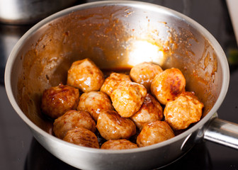 Сhili chicken meatballs with sauce