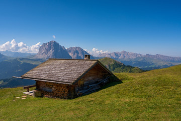 Fototapeta na wymiar An old farmhouse in South Tyrol.