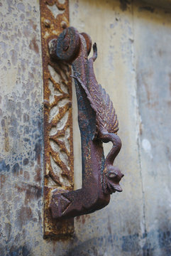 marteau de porte rouill&eacute;, historique, ville de Clermont-Ferrand