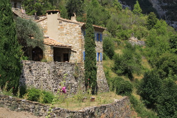 Fototapeta na wymiar village de Pommerol, Drôme