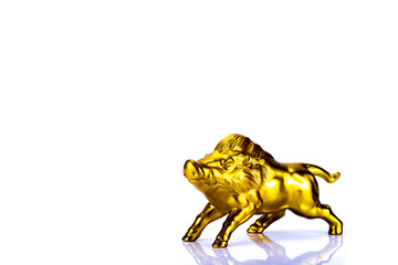 金色のイノシシ