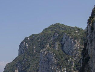 Fototapeta na wymiar Jagged Cliff in Capri, Italy