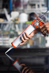 Gun with silicon For construction,Silicone adhesive for general and industrial applications.