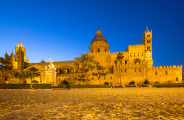 Fototapeta na wymiar The Cathedral of Palermo at night, Italy